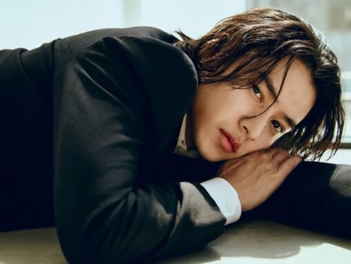 山崎賢人、色気あふれるモデルショットにファン歓喜！ ファンクラブ開設報告に「ずっとこの時を待ってました」