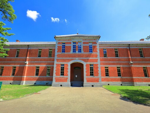 出身を聞いて「すごい」と思う九州・沖縄の国立大学ランキング！ 2位「熊本大学」、1位は？