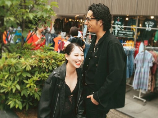 「絵になるほんと」第2子妊娠の河北麻友子、美男美女の夫婦ショット公開「マタニティ姿も本当〜に美しい」