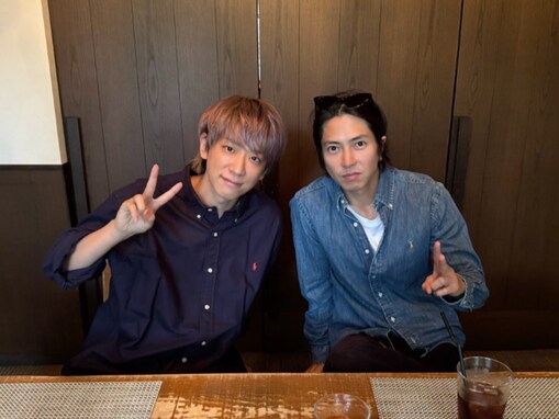 「服かぶってんだよね」山下智久、イケメンアイドルに苦言!? 「まさかの色違い笑」「やば　どういう流れで」