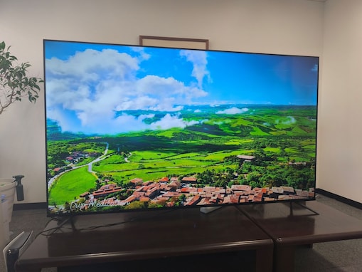 ゲオのチューナーレス4Kスマートテレビが75インチで10万円強！ 使い勝手も画質も満足