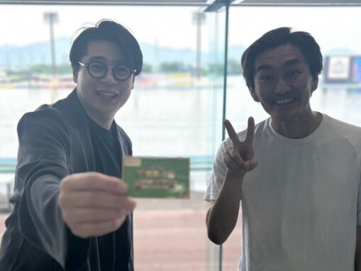 「何がなんだか」ノブコブ吉村、相方・徳井とのツーショット公開！ 痩せた姿に心配の声も。