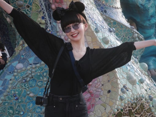 Cocomi、ディズニーシーでの美脚ショットを公開！ 母・工藤静香の「乗り物苦手」エピソードも紹介