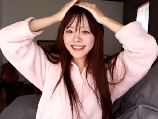 「初のスッピン？！」人気YouTuber、実家でのVlogを公開！ 「こんなリアルで人間臭いvlog他にないよ」