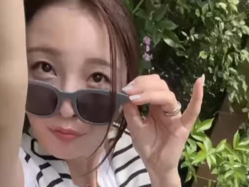 「流石モデル」木下優樹菜、美ウエスト際立つ圧巻スタイル披露「ファッションがセンスいい」