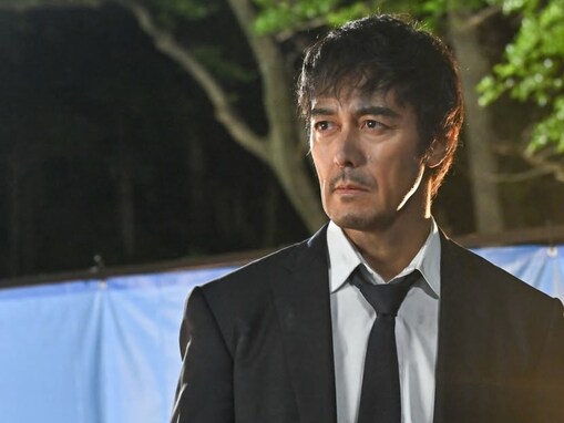 「中央大学出身」と聞いて驚いた有名人ランキング！ 「阿部寛」「秋元康」を抑えた1位は？