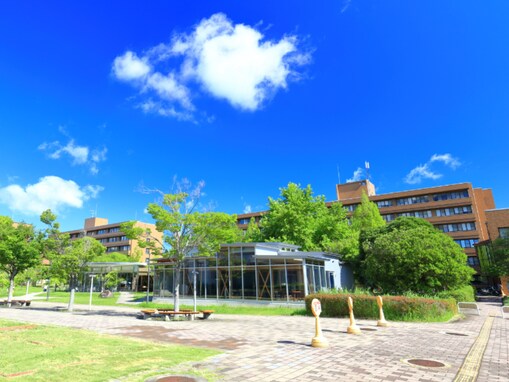 文系のイメージがある「中国・四国地方の国立大学」ランキング！ 2位「広島大学」、1位は？