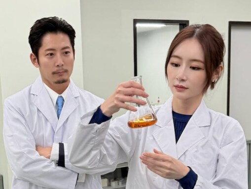 「夢って諦めたら終わる」宮崎麗果、商品開発に精を出す夫婦ショット「美男美女」「リアル現場が見れて感激」