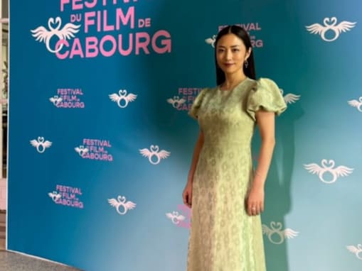 「もはや…美を超越している何か」MEGUMI、“世界で1番ロマンティックな映画祭”で美貌を披露「めっちゃええ女」
