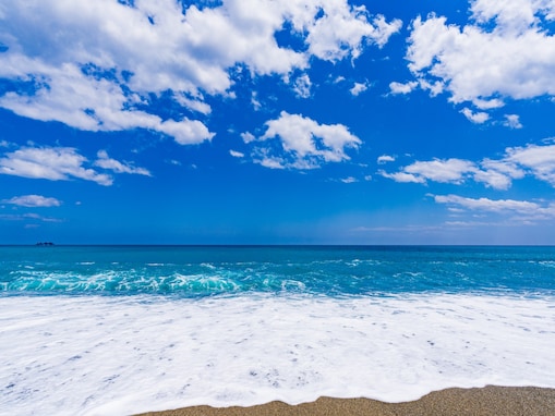 夏に行きたい「伊豆諸島（大島町）の海水浴場」ランキング！ 2位「日の出浜遊泳場」、1位は？
