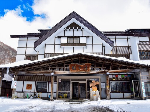 青森県で「外国人観光客にすすめたい温泉地」ランキング！ 2位「酸ヶ湯温泉」を2票差で抑えた1位は？