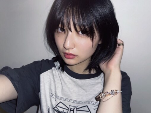 「こんなに美しいとは」吉川愛、黒髪ボブの新ヘアショットに反響！ 「かわい過ぎ」「どタイプ過ぎる」