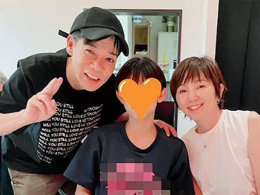「娘の15回目の誕生日」名倉潤、15歳娘＆妻・渡辺満里奈との家族ショットを公開！ 「素敵な親バカ」