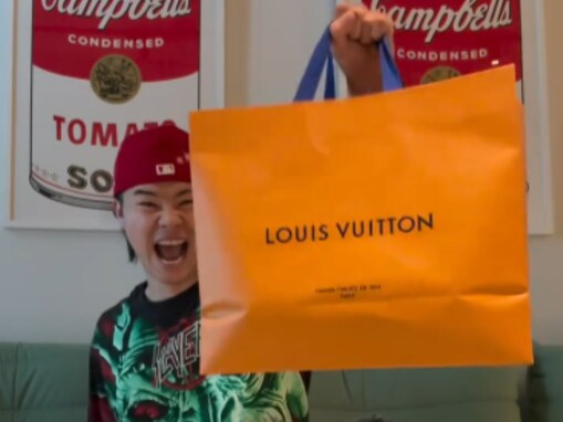 那須川天心、ルイ・ヴィトン開封動画に「時間返せ」とツッコミ殺到！ 「笑いをありがとね」「最高」
