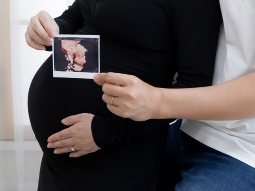 「もう懐かしい」元アイドル、ニューボーンフォト＆マタニティフォト公開！ 「いい記念」