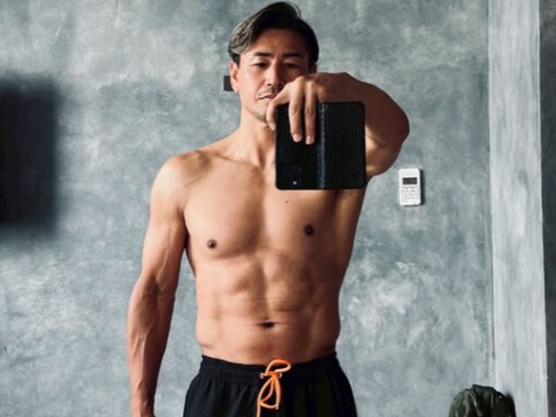 「凄い筋肉」魔裟斗、バキバキの肉体を披露！ 「また写真集出して」「カッコ良すぎるって」と反響