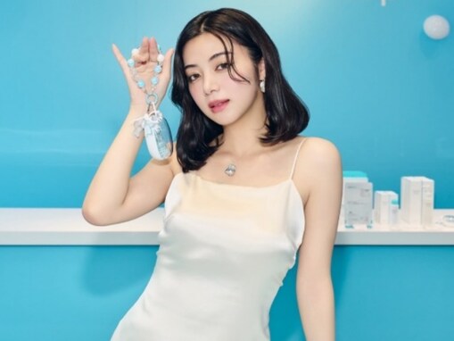 「色っぽい」池田エライザ、ボディライン際立つドレス姿に反響！ 「クールビューティー」「美しすぎる」