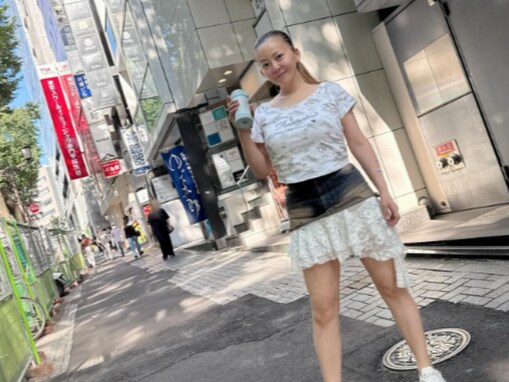 華原朋美、美脚ショット＆息子との親子ショット公開「ツアー中に息子がマリオになったり可愛かった」