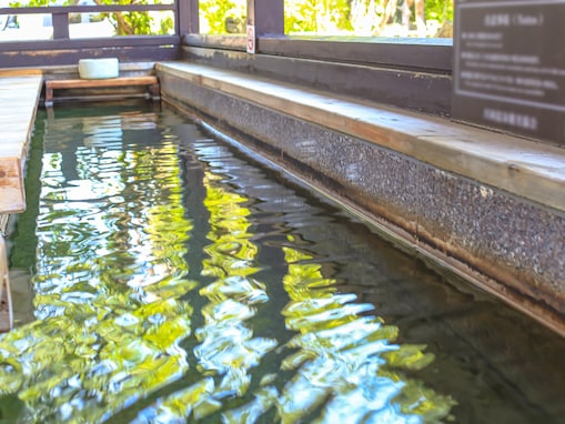 新潟県で「外国人観光客にすすめたい温泉地」ランキング！ 2位「月岡温泉」、1位は？