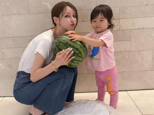 ダレノガレ明美、子どもとのツーショットを公開！ 「たくさんハグしてくれて可愛すぎました」