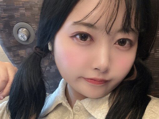 女性タレント、ダイエット1カ月半で15キロ減の最新ショット「ここまで痩せると逆に不健康そう」「相当な努力」