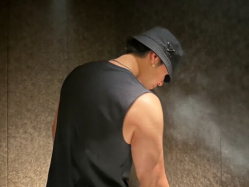 「まじでやばいくらい筋肉マッチョすぎる」コムドット・ひゅうが、ムキムキ筋肉に驚きの声「えぐい」