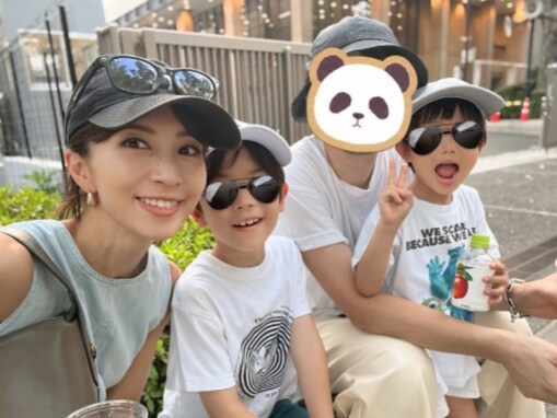 「家族でチル」安田美沙子、夫＆息子たちとのプライベートショットを公開！ 「かわいいママ」