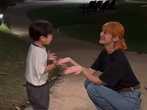 “テラハ結婚”の島袋聖南、親子ショットを公開！ 「寝方がパパと一緒」「シェフのピヨくんも可愛い」