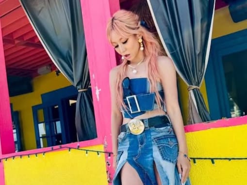 「スタイル良過ぎる」倖田來未、LAでの美脚ショット公開＆大胆肌見せデニム衣装にファン歓喜「抜群に可愛い」