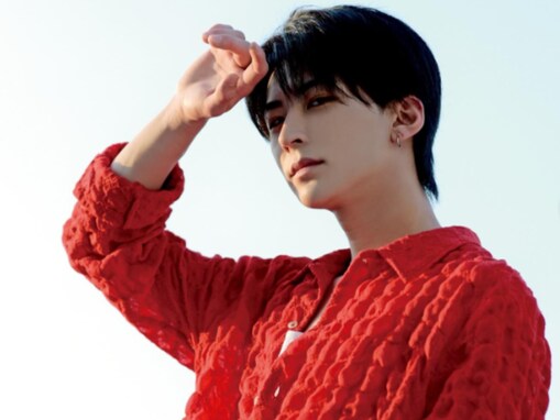 ホストになった前田俊、雑誌の“ピン表紙”飾る！ カバーショットに「行ってくる」「かっこいい！」の声