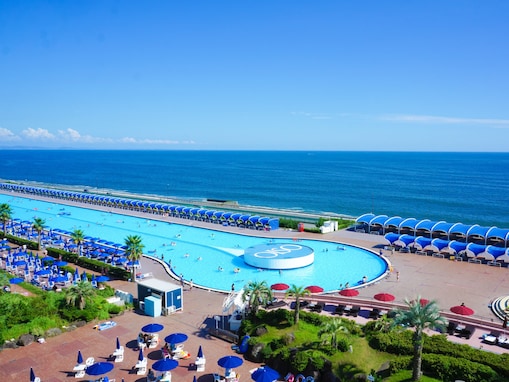 夏に行きたい「神奈川県のプール」ランキング！ ダントツ1位は「大磯ロングビーチ」、では続く2位は？