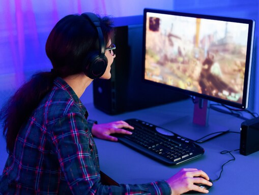 「マジで倫理観ぶっ壊れすぎじゃないの？」“女性”にゴミを食べさせる新作ゲームに批判殺到。「どうかしてる」