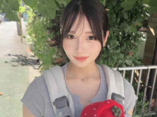 「余計なお世話かもだけど」元ばんばんざい・るな、娘の抱っこショットに反響「お母さんになってて感動」