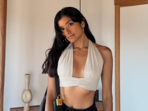 「うわぁ！めっちゃカッコいい」ローラ、美背中＆腹筋際立つ圧巻スタイル公開「腹筋がすごい！」