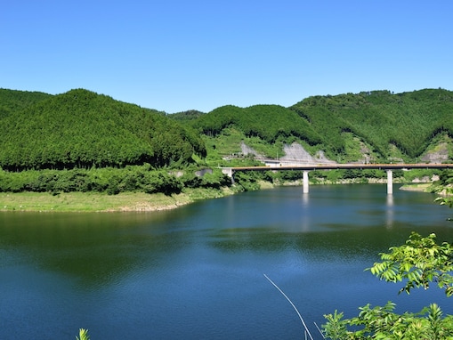 夏に行きたい「三重県の穴場秘境」ランキング！ 2位は「比奈知ダム湖畔」、1位は？【2025年調査】