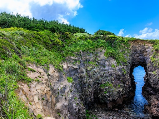 夏に行きたい「長崎県の穴場秘境」ランキング！ 同率1位「壱岐鬼の足跡」、もう1つのスポットは？【2025年調査】
