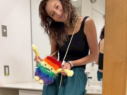 「やばいです」西山茉希、“鬼の顔のような背中”公開「肩甲骨が綺麗すぎ」「理想の背中ですよ！」