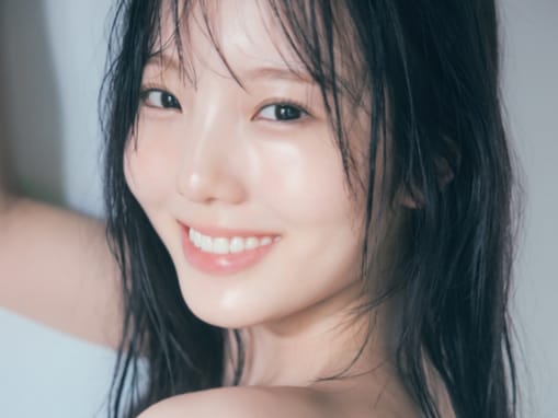 「24歳とは思えない」本田真凜、写真集表紙で大胆肌見せ！ 「すごい大人らしさ」「めっちゃ美肌」