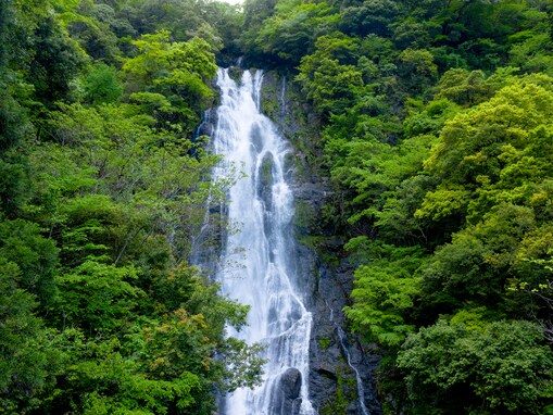 「夏に行きたい岡山県の穴場秘境」ランキング！ 2位「神庭の滝」、1位は？【2025年調査】