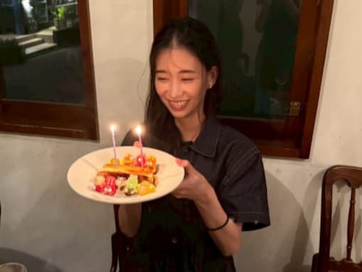 「テレビでは見せない顔w」森川葵、“地元の友達”とのプライベートショット公開「謎に今更お誕生日お祝い」