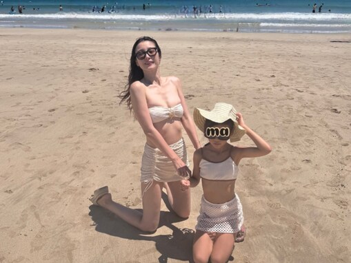 「見えそうだけど？」木下優樹菜、圧巻スタイルの大胆ビキニ姿を披露！「超セクシー」「スタイル良すぎ」