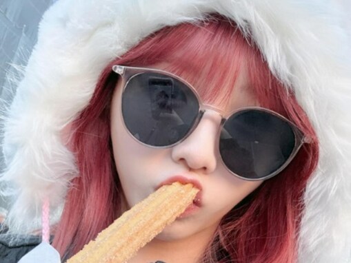 「大スターの風格」元乃木坂メンバー、劇的イメチェンのピンク髪プライベートショットに反響！