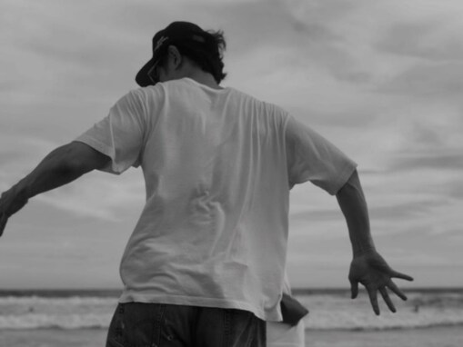 「ミキティの方の続き」庄司智春、息子撮影の写真に「付き合い始めのカップルさんみたい」と反響！