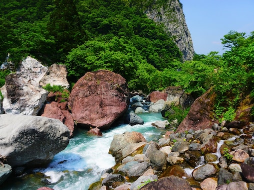 夏に行きたい「新潟県の穴場秘境」ランキング！ 2位「ヒスイ峡」を抑えた1位は？