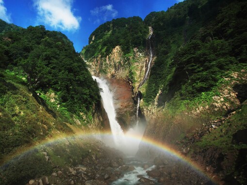 夏に行きたい「富山県の穴場秘境」ランキング！ 2位「称名滝」を抑えた圧倒的1位は？