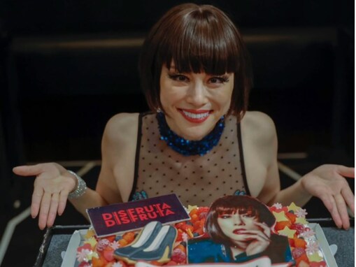 「いくつになっても可愛い」米倉涼子、50歳の誕生日ショットを公開！ 「これからもわたしの女神です」