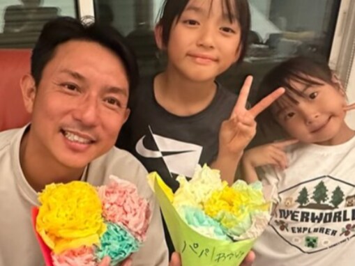 「立派な家に住んでますね」川崎宗則、娘2人との顔出しショット公開「天使がおる」「パパの顔になってる」