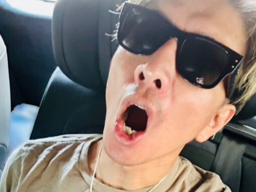 木村拓哉、大口開けてもイケメンショット！ 「ヤバみを感じる暑さ」「皆さん本当に気を付けて」注意喚起も