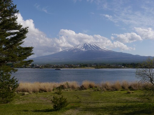 夏に行きたい「山梨県の絶景ドライブスポット」ランキング！ 2位は「河口湖周遊道路」、1位は？