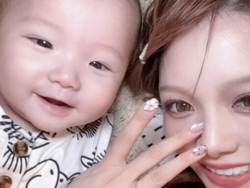 「めっちゃ似てない？」桜井美悠、夫・ぎし＆息子の比較ショットに「びっくりした」「天使2人」の声！